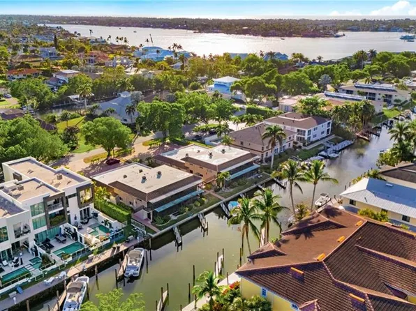 1521 Chesapeake AVE #B2, NAPLES, FL 34102