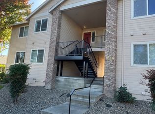 1514 Hollyhock Dr #A-D, Medford, OR 97504