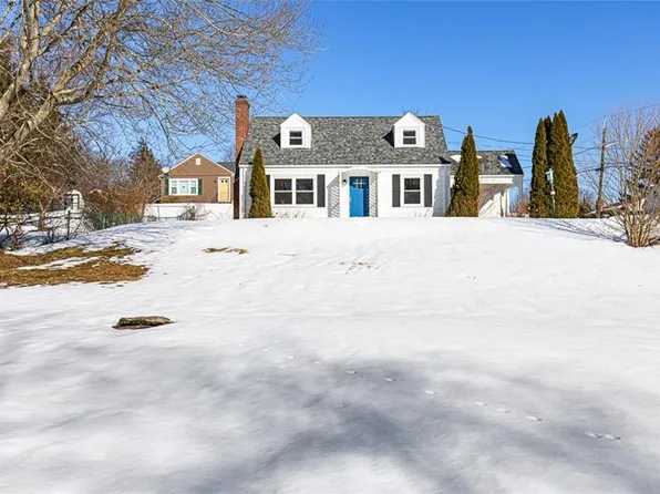 26 Country Hill Rd, Cumberland, RI 02864