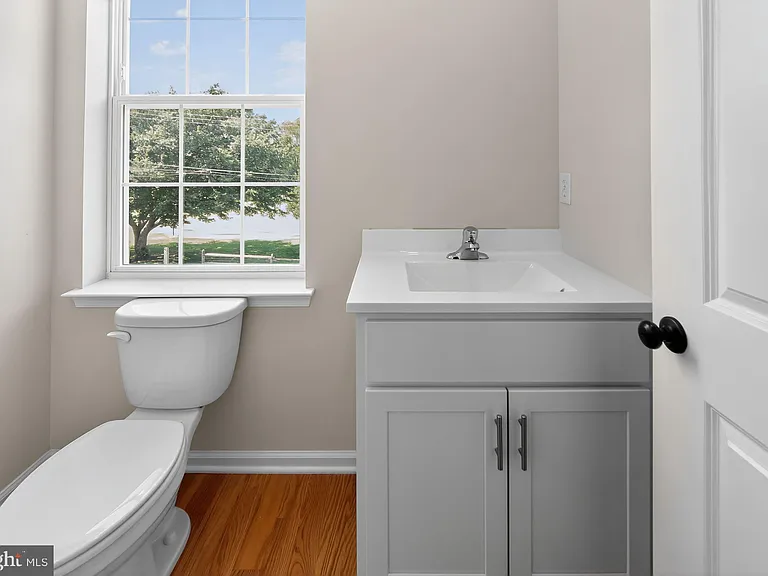 1 N Girard Ave #101 — Photo 9