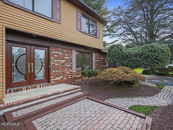 4th image of 28 Buttonwood Drive