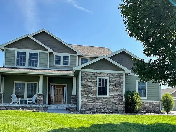 1821 Millstream Ct, Winterset, IA 50273