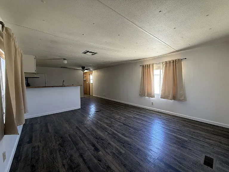 2111 Santa Cruz Ave — Photo 12
