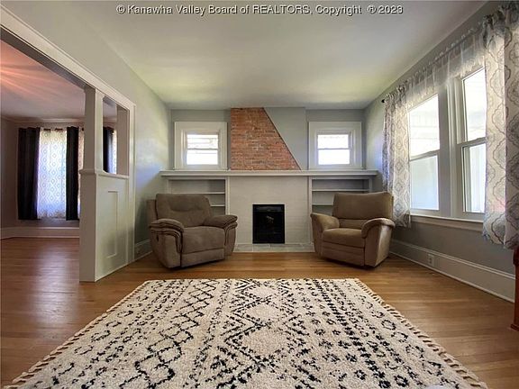 5th image of 817 Poplar St