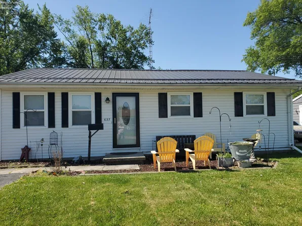 637 Broadway St, Fostoria, OH 44830