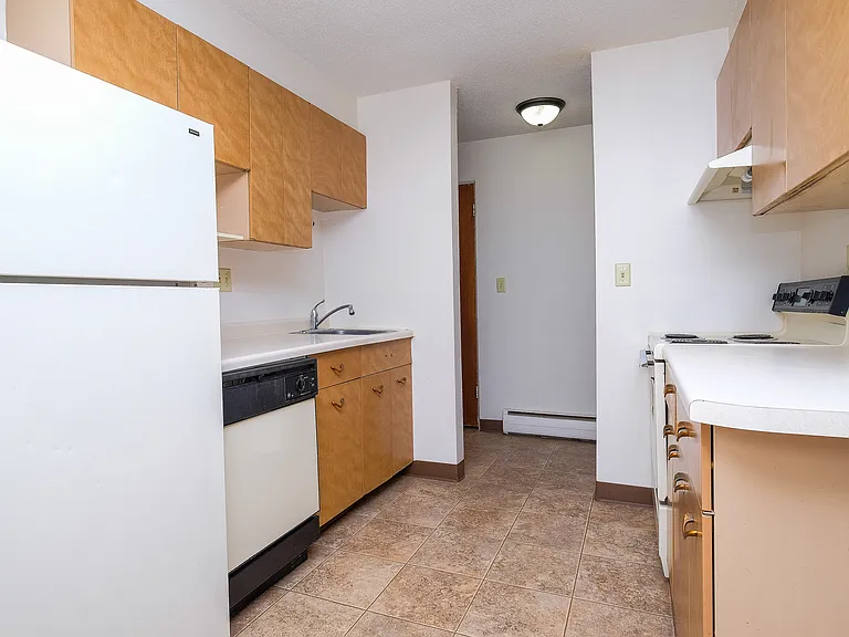 Fargo, ND North Manor Apartments | Kitchen