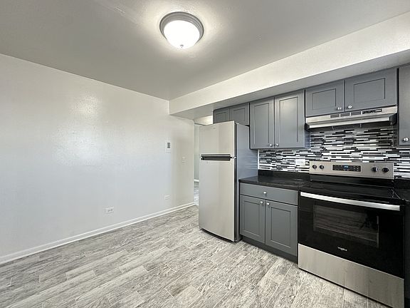 5th image of 1418 Carol St #B3