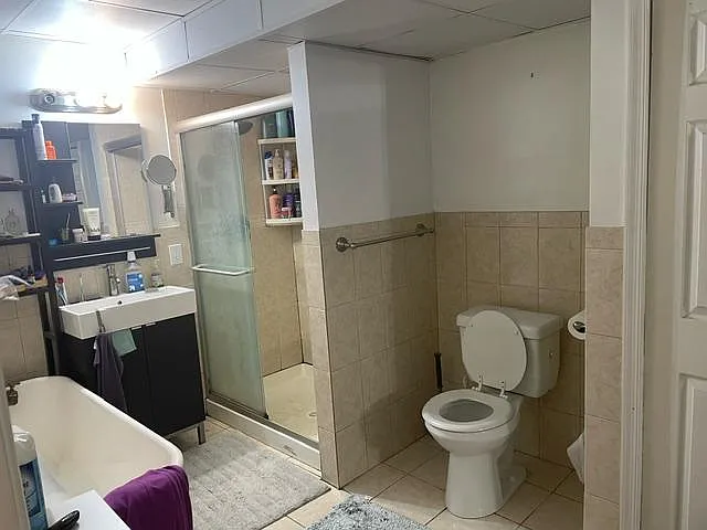 full bathroom