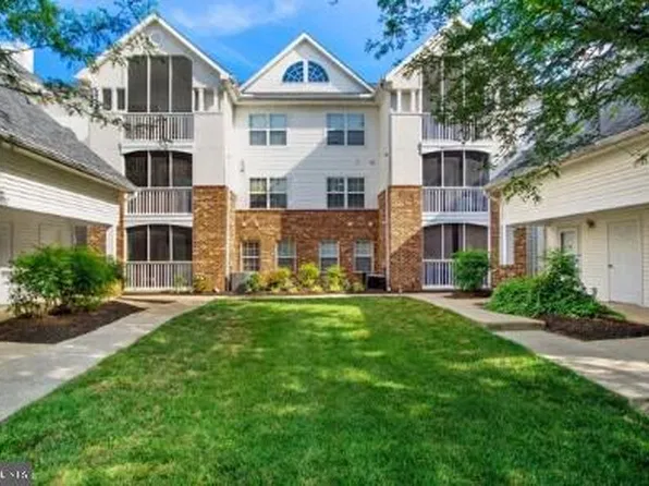 6602 Lake Park Dr APT 202, Greenbelt, MD 20770