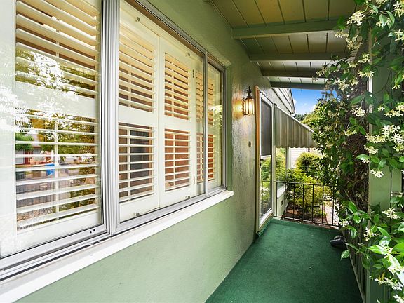 4th image of 638 Oakwood Avenue