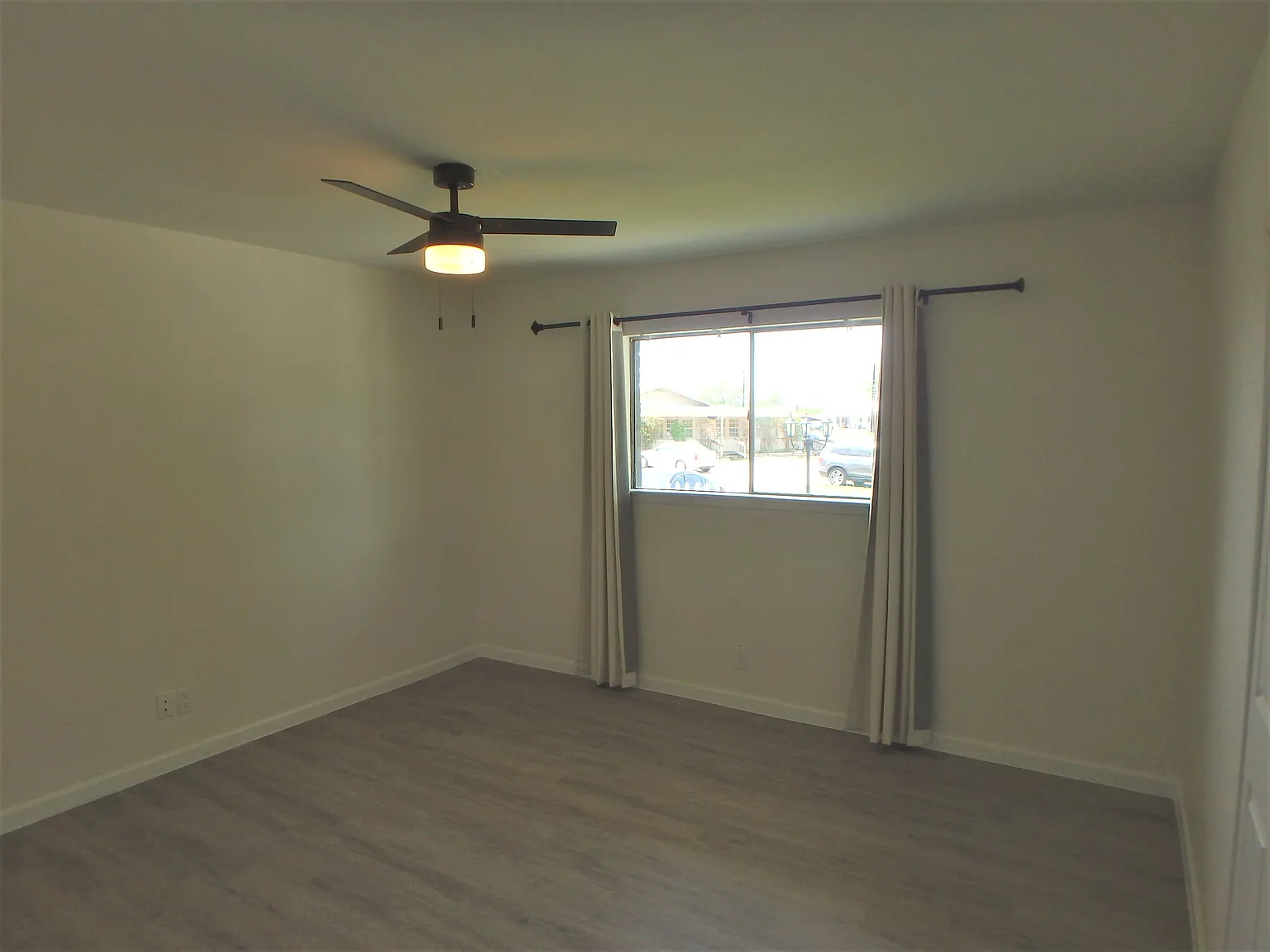 2 bed, 850 sqft, $1,400 — Photo 4