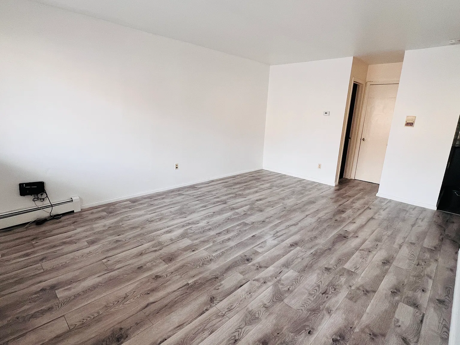 Studio, 500 sqft, $1,700 — Photo 4