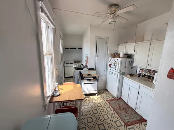 2806 W Cary St APT 12, Richmond, VA 23221