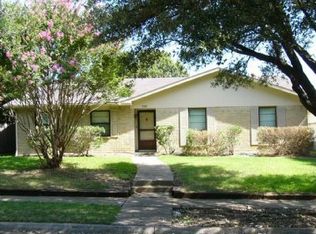 7109 Chinaberry Rd, Dallas, TX 75249