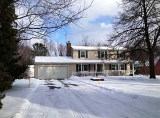 29 Wheatstone Cir, Fairport, NY 14450