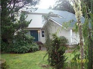 446 W Court Loop NE, Ocean Shores, WA 98569