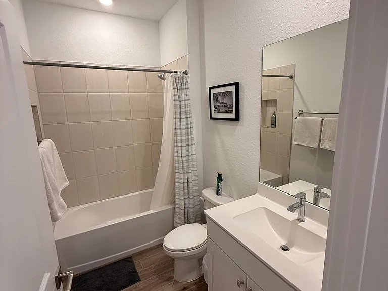 1653 NE Ocean Dunes Dr — Photo 4
