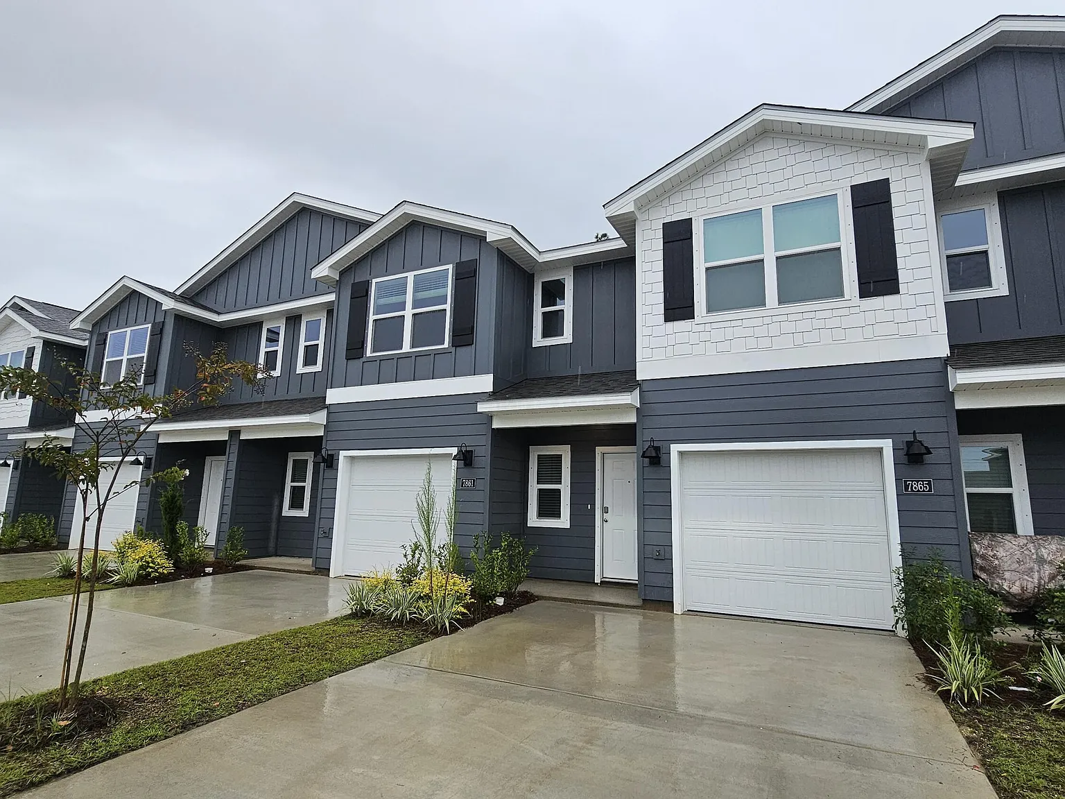 3 bed, 2.5 bath, 1557 sqft, $1,850 — Photo 2