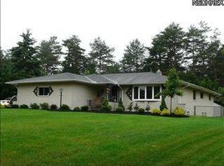 9984 Vista Dr, North Royalton, OH 44133