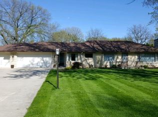 3280 San Marcos Dr, Brookfield, WI 53005