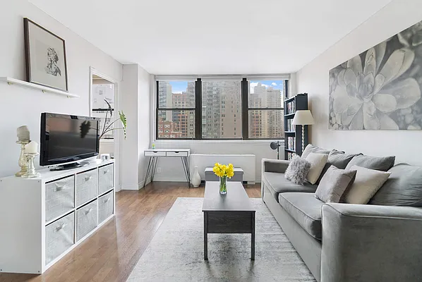 Sold by Compass | media 1