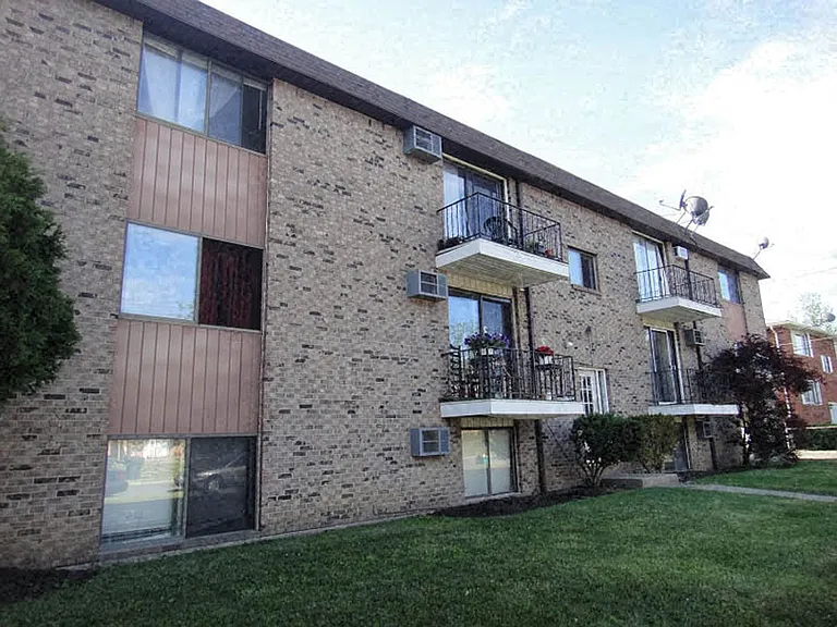 Mead Meadows Apartments — Photo 19
