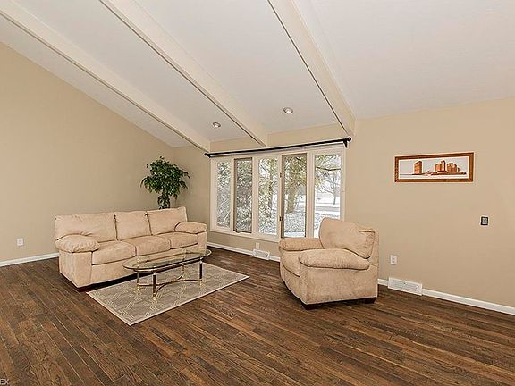4th image of 5560 Kilbourne Dr