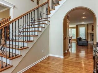 10901 W 144th St, Overland Park, KS 66221
