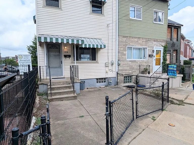 258 Edmond St — Photo 2
