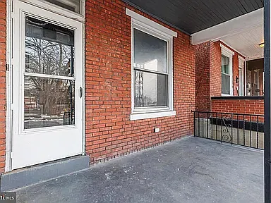 3 bed, 1300 sqft, $1,500 — Photo 2