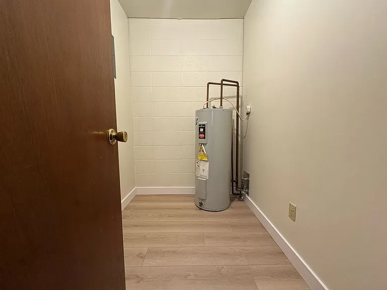 326 W Kenwood Dr #11 — Photo 16