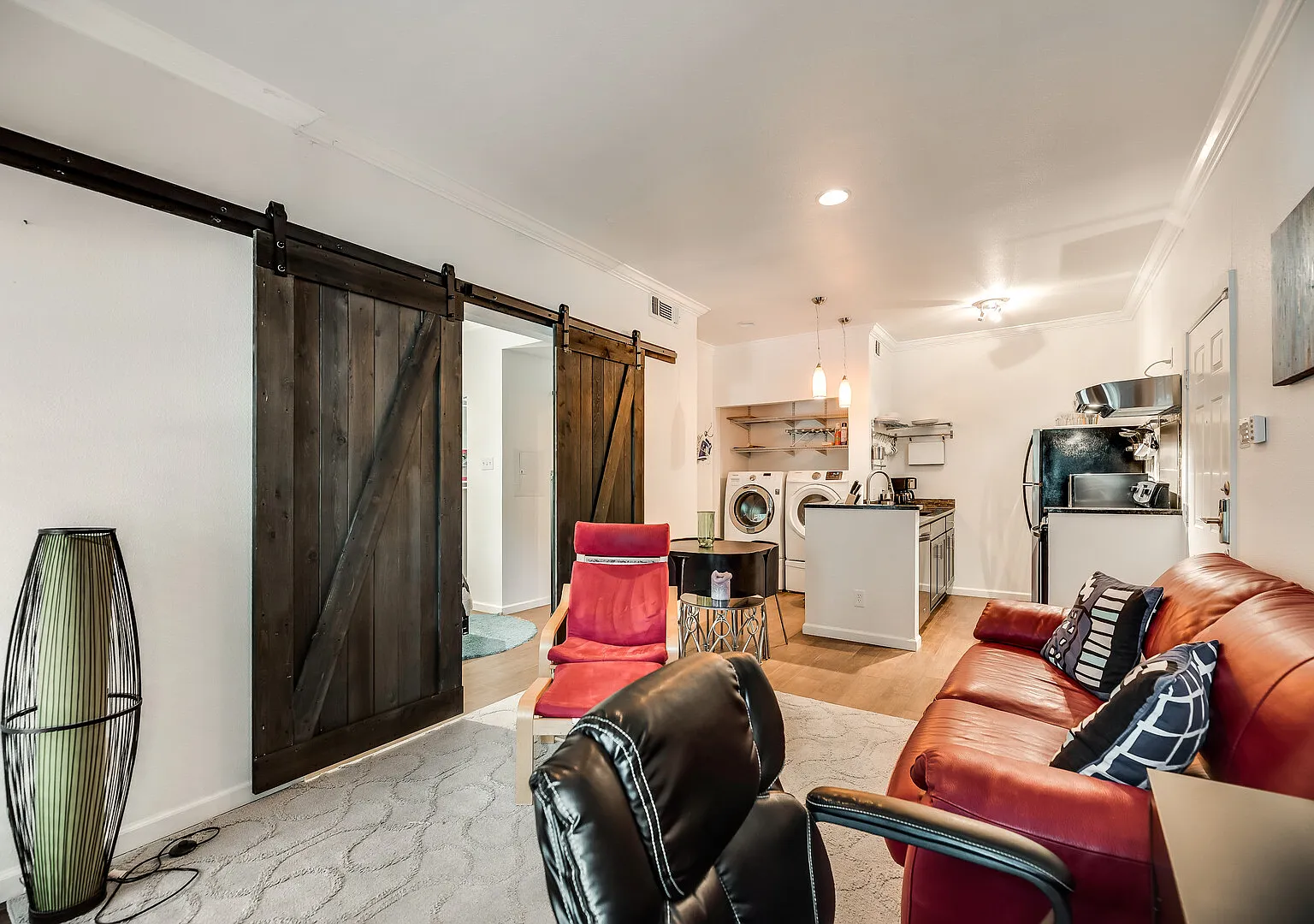 I50 World Cup Stay - 18 min to AT&T - Sleeps 2 - Free Parking — Photo 2