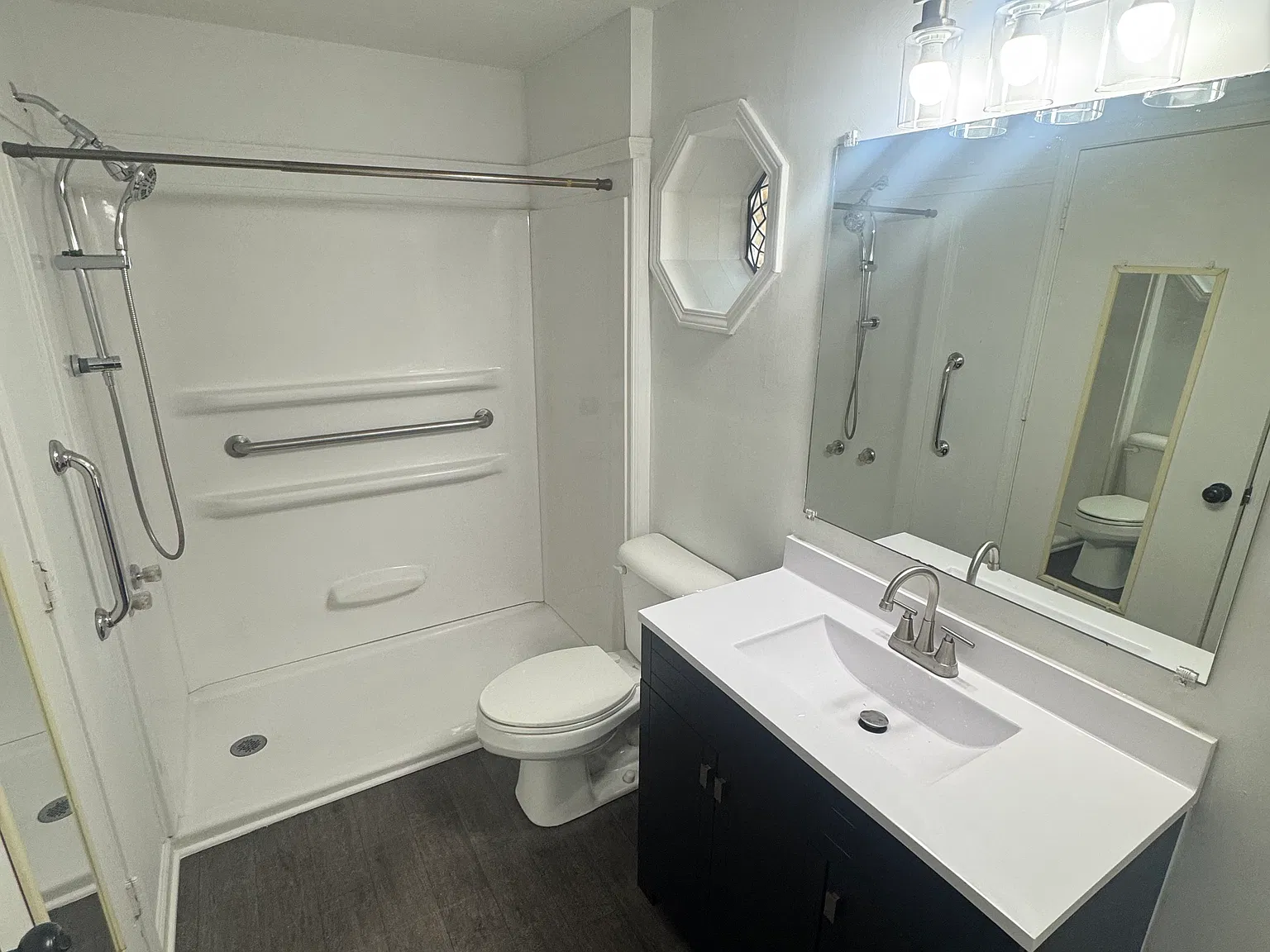 3 bed, 1356 sqft, $1,700 — Photo 2