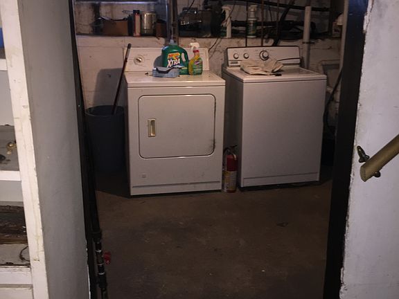 2nd image of 3225 S McClure St