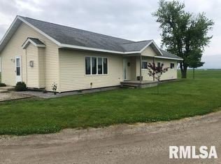 649 E 2300 North Rd, Edinburg, IL 62531