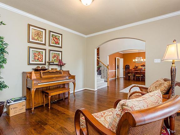 4th image of 2918 Castlerock Ct