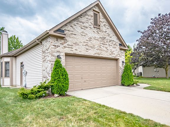 3rd image of 4814 Ashbrook Dr