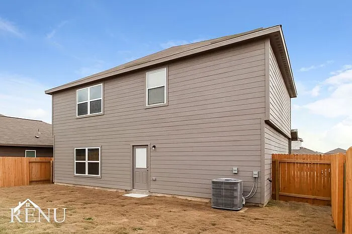 137 Fox Glen Trl — Photo 18