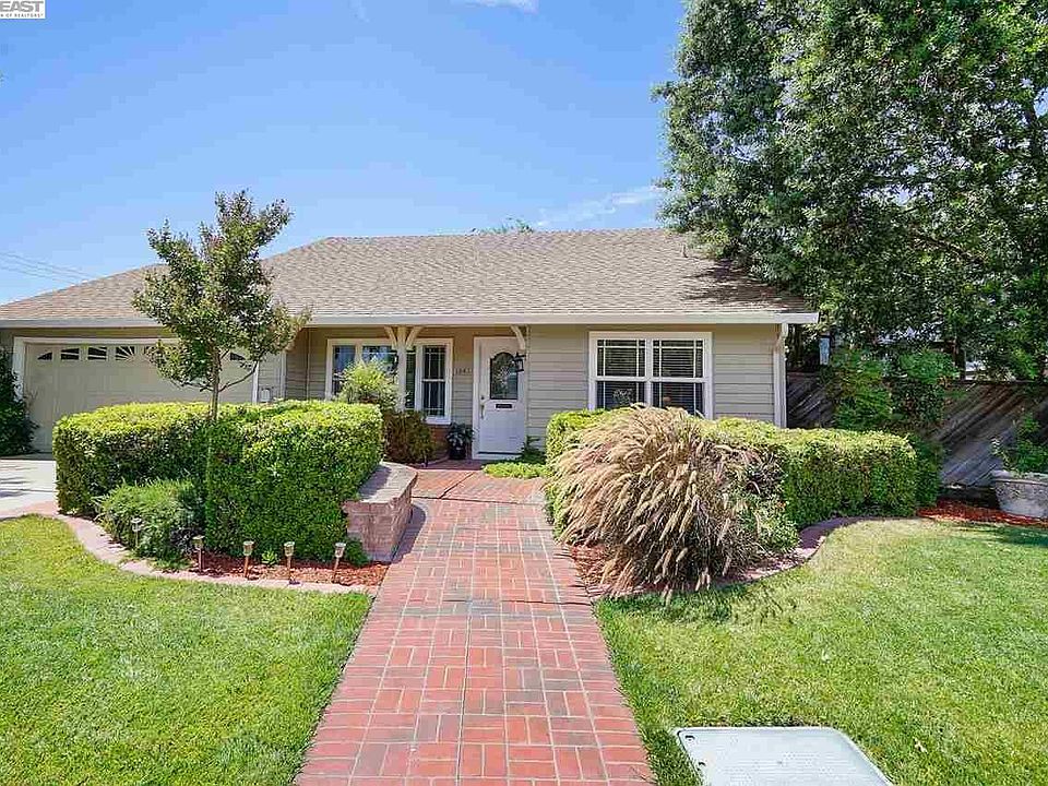 1st image of 1641 Lincoln Blvd