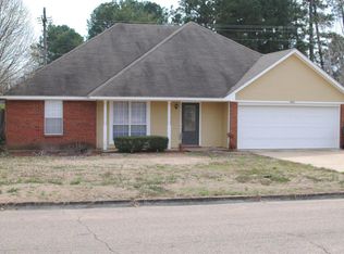 2093 Lana Ln, Tupelo, MS 38801