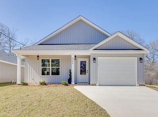 8086 3rd St, Laurel Hill, FL 32567