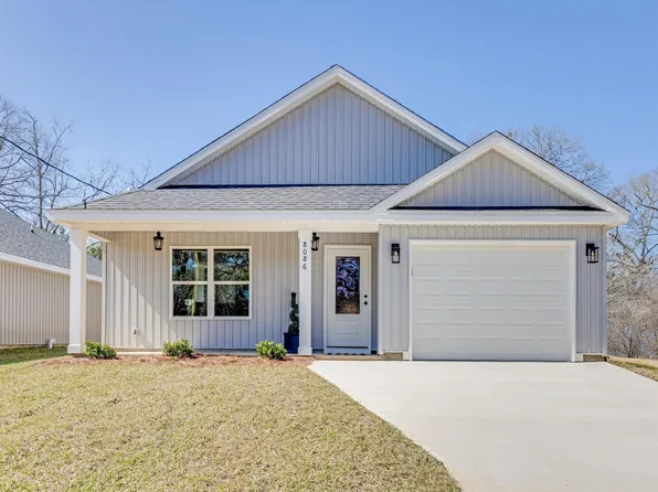 8086 3rd St, Laurel Hill, FL 32567