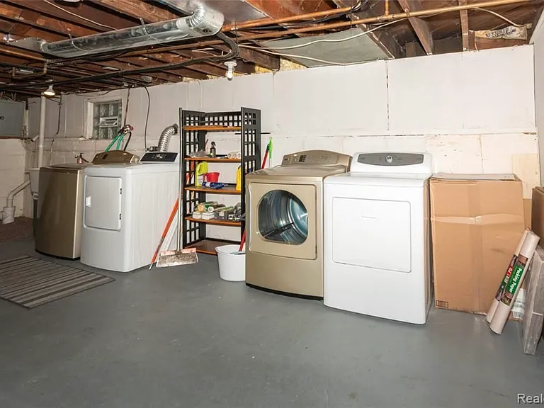118 S Laurel St — Photo 20