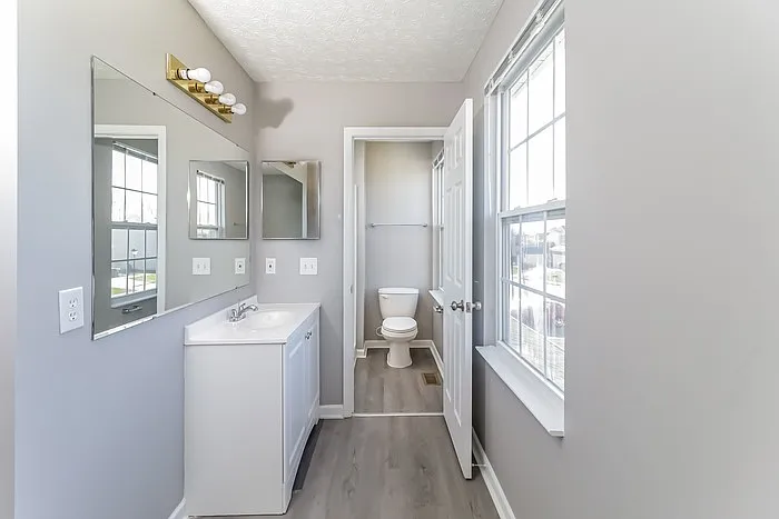 410 Princeton Dr — Photo 11