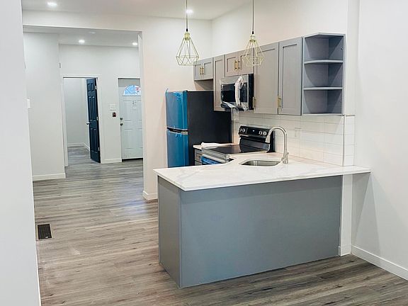 3rd image of 1519 W Lehigh Ave #1