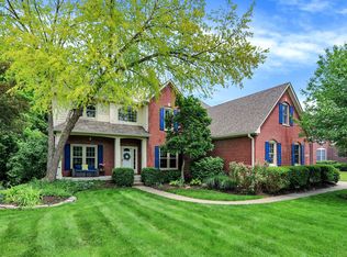 1054 Sullivans Rdg, Zionsville, IN 46077