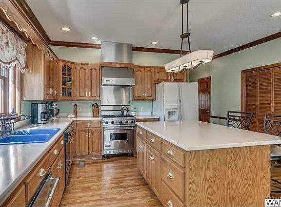 5th image of 6028 Garden Oaks Dr