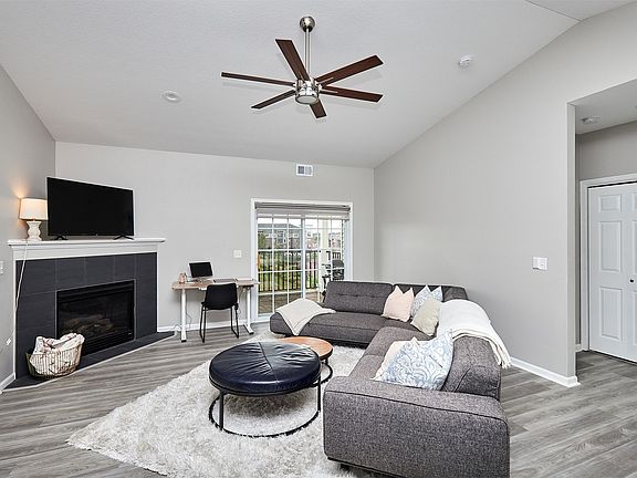 4th image of 6255 Beechtree Dr Unit 3301