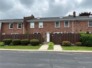 95 Oakbrook Dr APT E, Buffalo, NY 14221