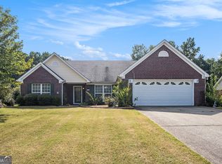 6103 Portsmouth Dr, Flowery Branch, GA 30542